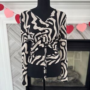 Topshop Abstract Swirl Print Long Sleeve Wrap‎ Top Black & White Size Small